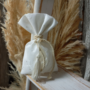 Μπομπονιέρα πουγκί σατέν με κορδόνι & φούντα