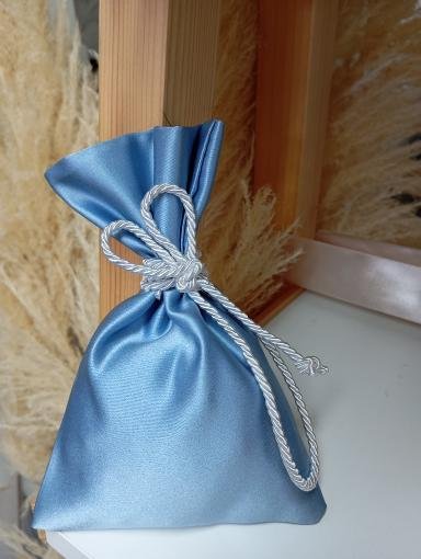 Μπομπονιέρα Γάμου πουγκί σατέν σε σιελ αποχρωση