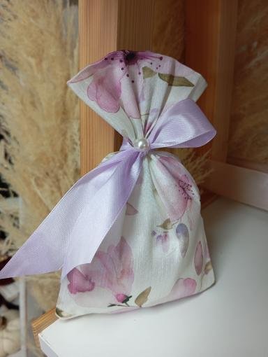 Μπομπονιέρα Γάμου πουγκί σαντουκ ταύτας σε φούξια και λιλα αποχρωση