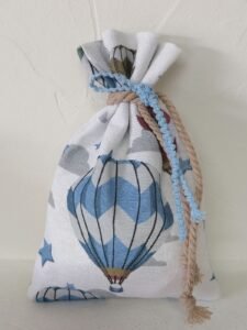 Μπομπονιέρα βαπτισης πουγκί βαμβακερό με θέμα [Αεροστατο]