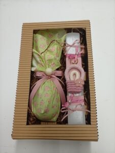 Σοκολατενιο Αυγο μαζι με λαμπαδα Μακραμε {Ουρανιο Τοξο}